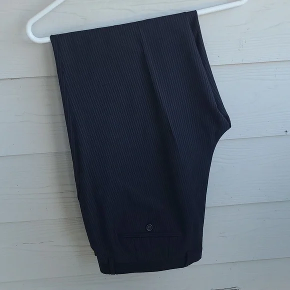 HUGO BOSS Grand Central US Black Striped Virgin Wool 40 R Mens Suit Jacket Pants - Picture 2 of 11